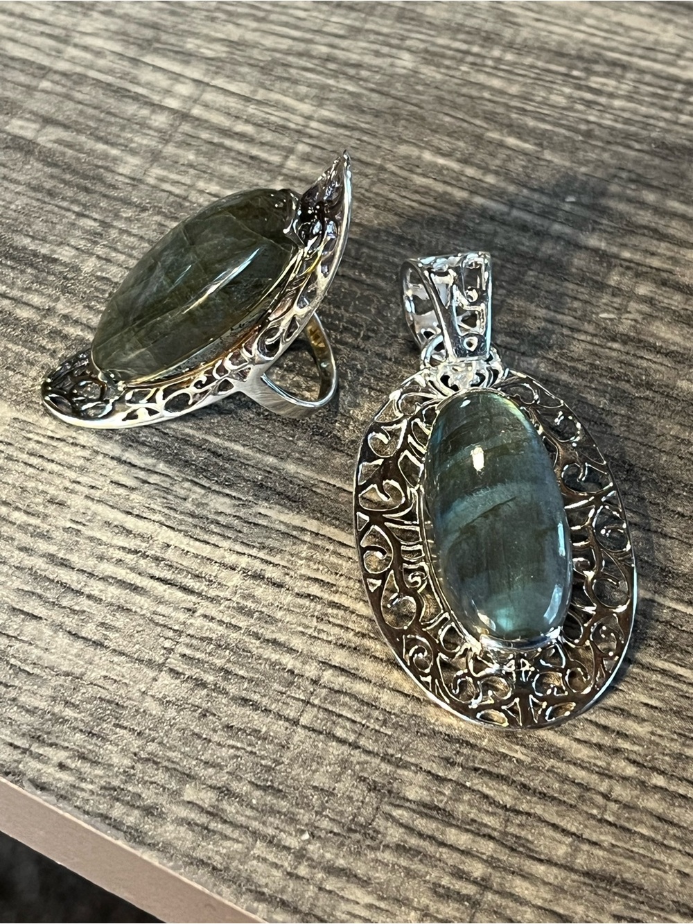 Sterling Silver Green Labradorite Oval Pendant and Ring Set. Sz 6 3/4-7 - Picture 4 of 9